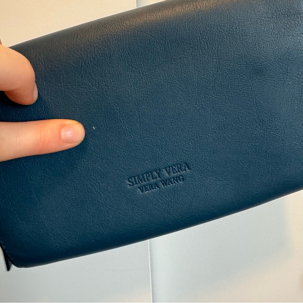Simply Vera Vera Wang Dark Blue Crossbody Small Purse - Picture 7 of 12